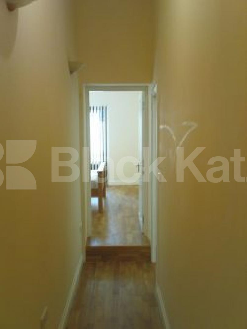 			New Instruciton, 2 Bedroom, 1 bath, 1 reception Flat			 Hornsey Road, HOLLOWAY N7